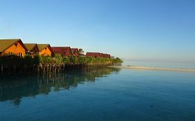 Sipadan-kapalai Dive Resort  3*